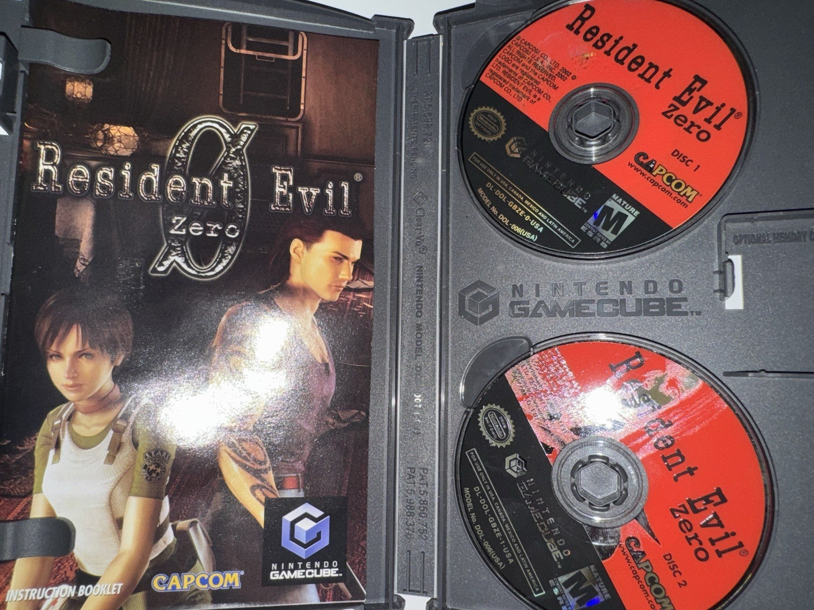 Resident Evil Zero (GameCube, 2002) CIB COMPLETE GC
