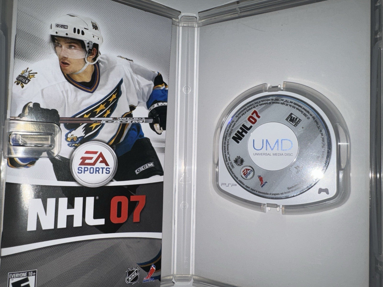 NHL 07 (Sony PSP, 2006) CIB COMPLETE PSP
