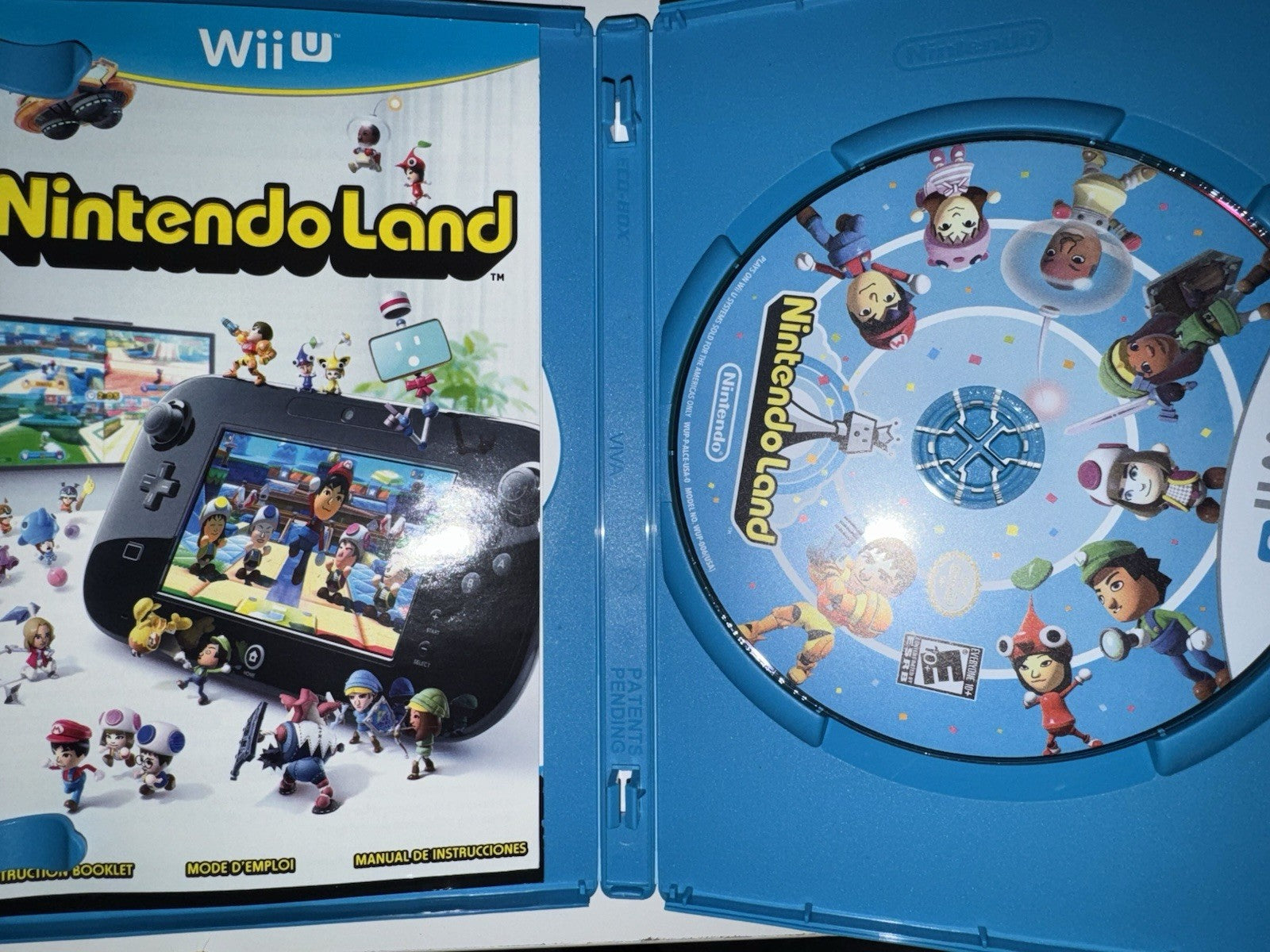 Nintendo Land (Nintendo Wii U, 2012) CIB COMPLETE WII U