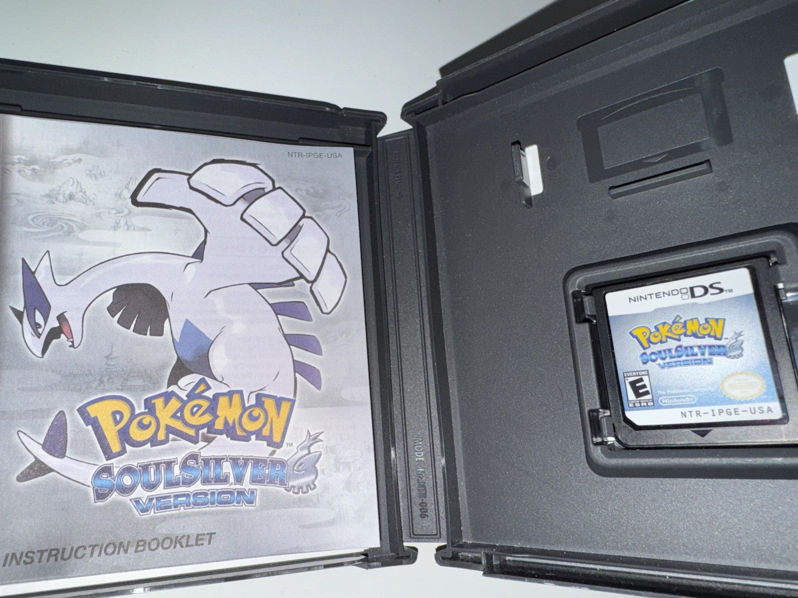 Pokemon Soul Silver Version (Nintendo DS, 2010) CIB COMPLETE DS