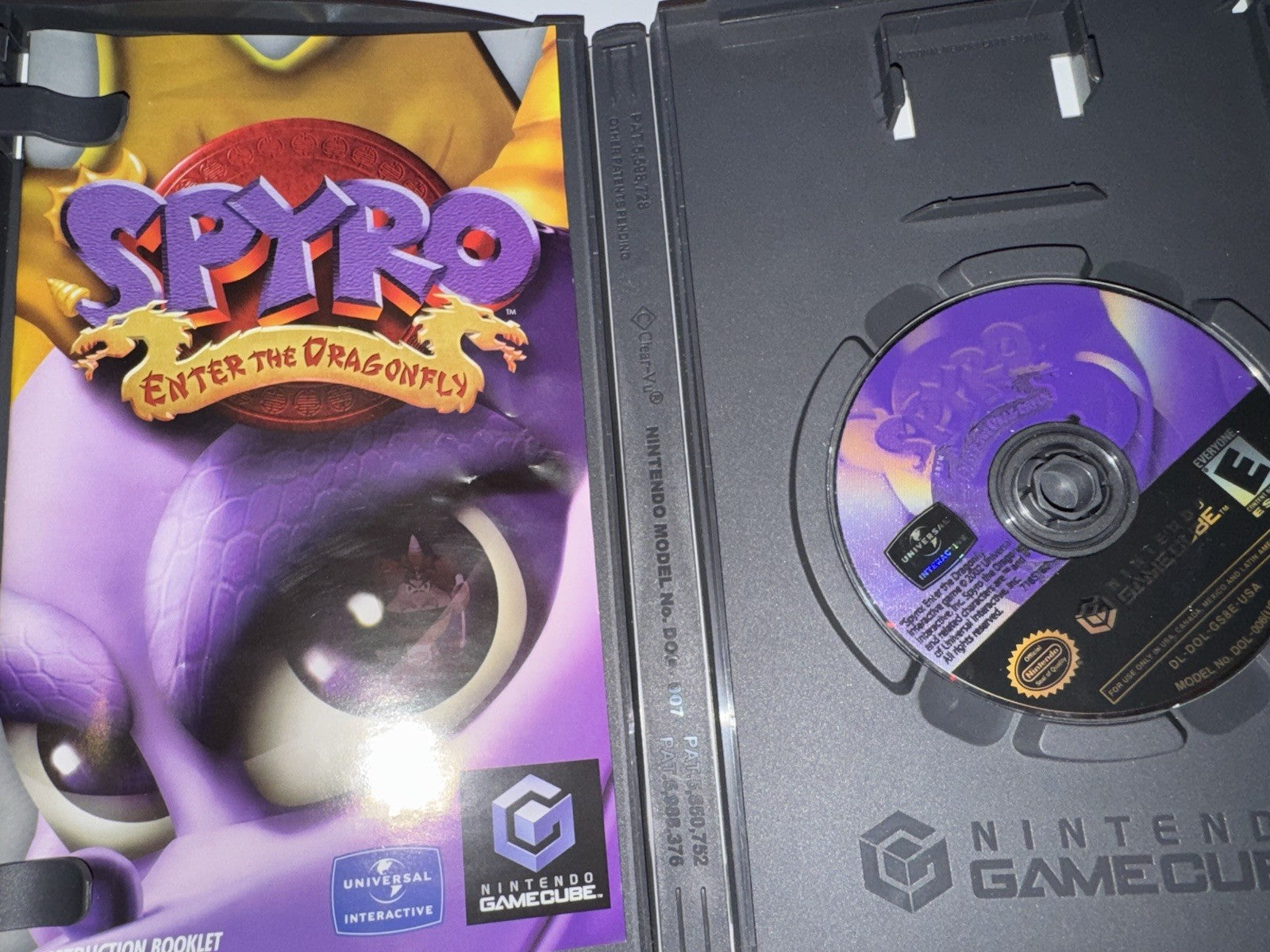 Spyro: Enter the Dragonfly (Nintendo GameCube, 2002) CIB COMPLETE + MANUAL