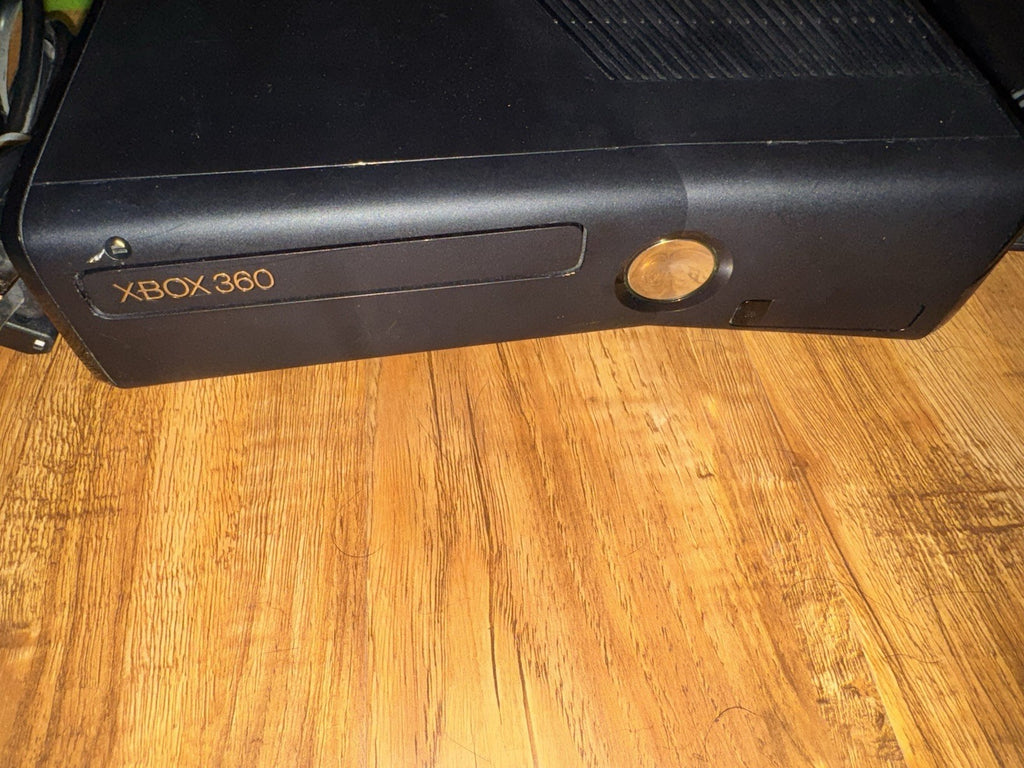 Microsoft Xbox 360 250GB Matte Black Console W/ Games,Controller And Cables