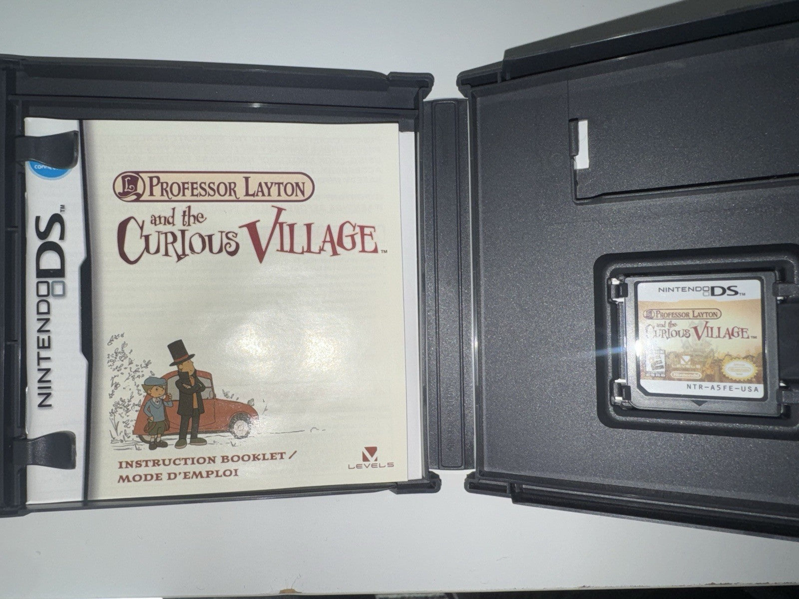Professor Layton and the Curious Village (Nintendo DS, 2008) CIB COMPLETE DS