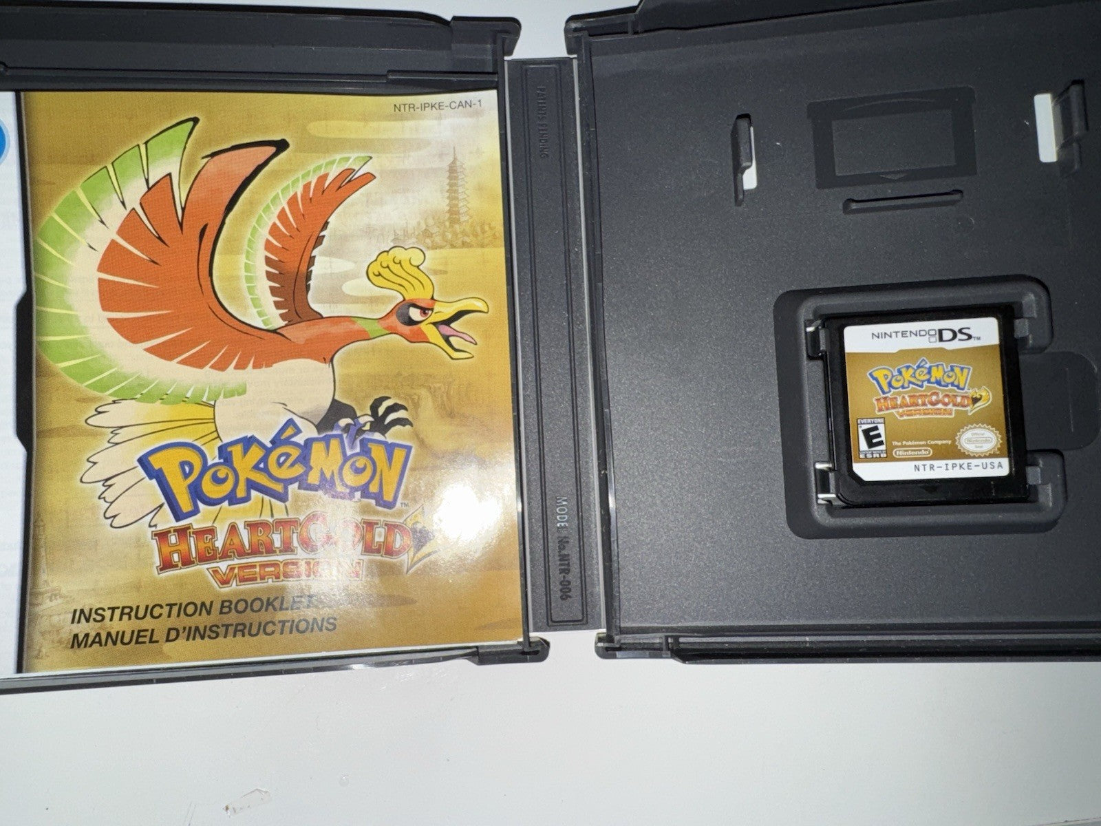 Pokemon: HeartGold Version (Nintendo DS, 2010) CIB COMPLETE + MANUAL