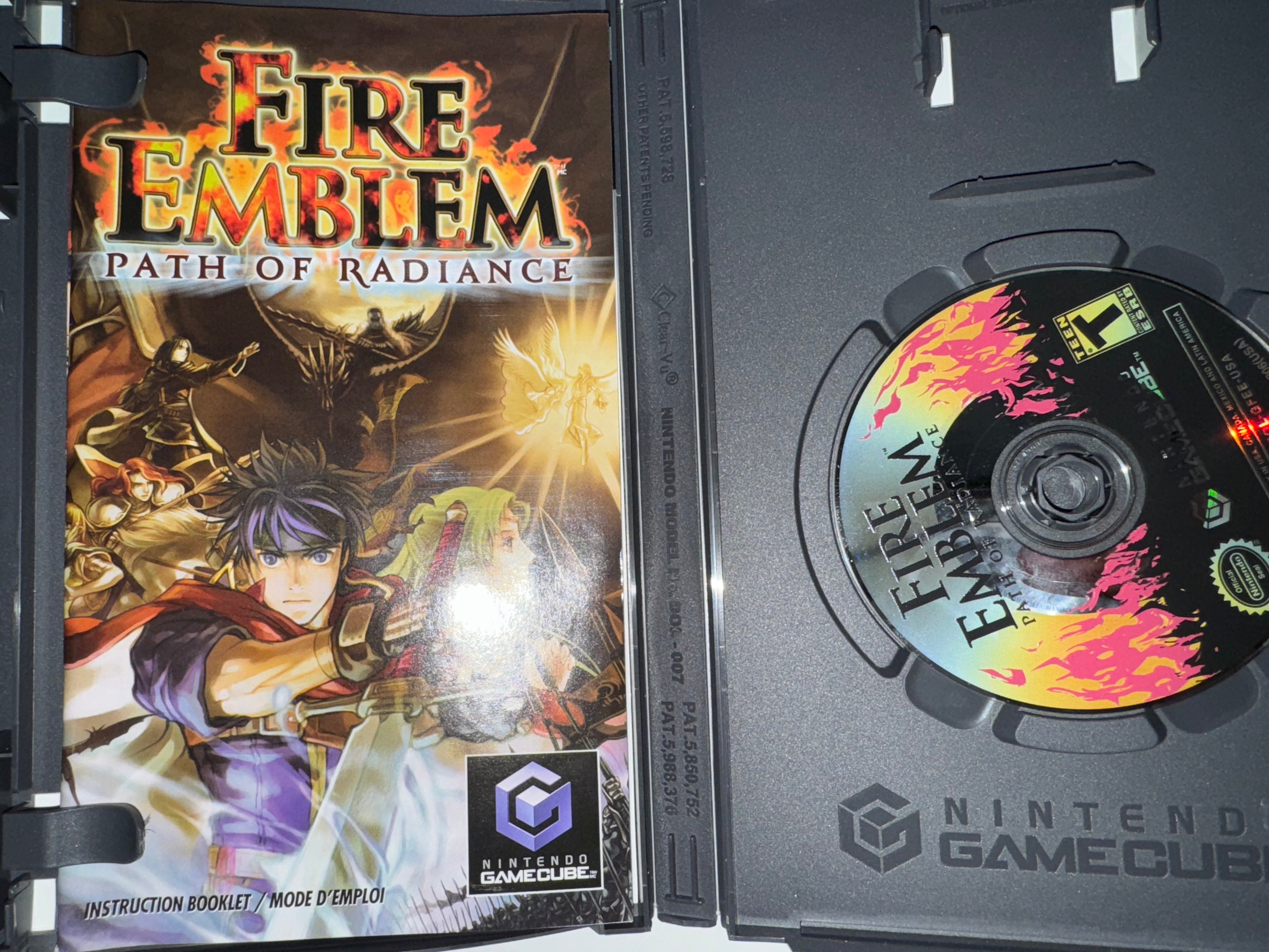 Fire Emblem: Path of Radiance (Nintendo GameCube, 2005) CIB COMPLETE GC